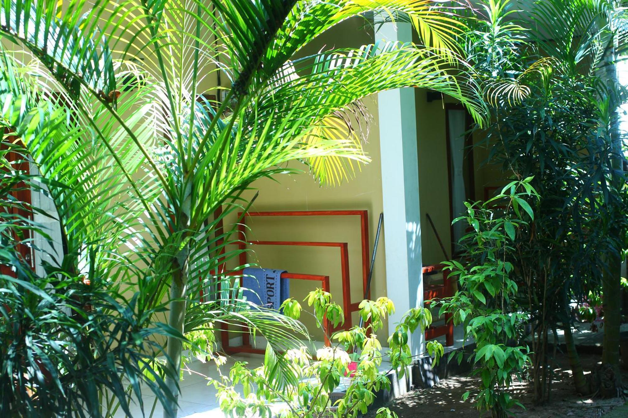 Three V Homestay Kuta  ภายนอก รูปภาพ